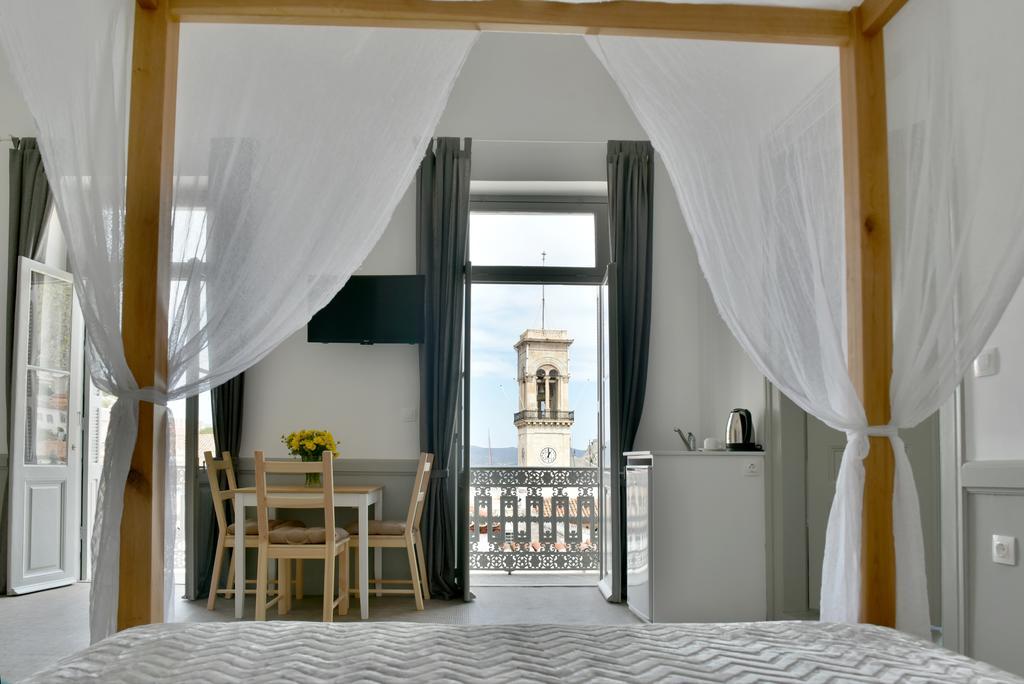 Douskos Guesthouse Hydra  Luaran gambar