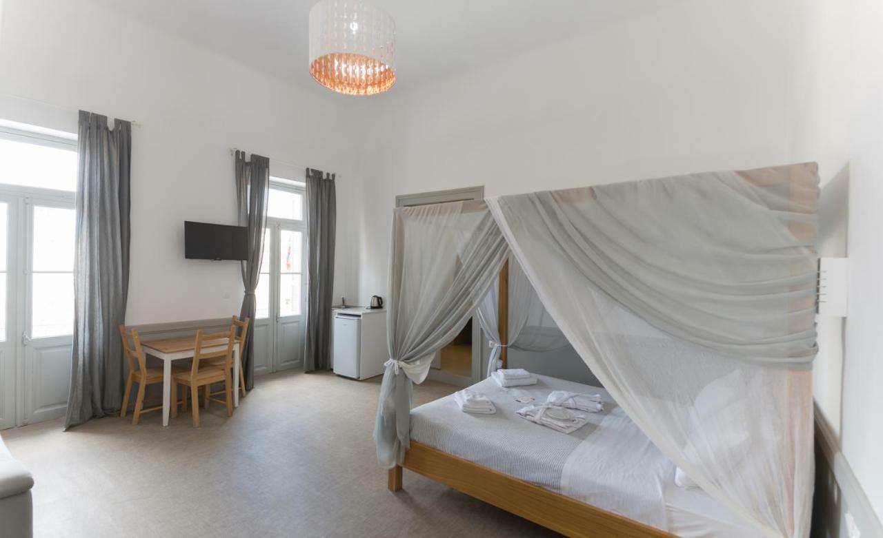 Douskos Guesthouse Hydra  Luaran gambar