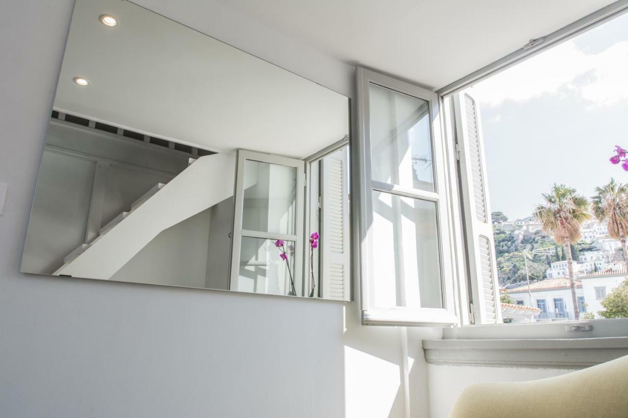 Douskos Guesthouse Hydra  Luaran gambar
