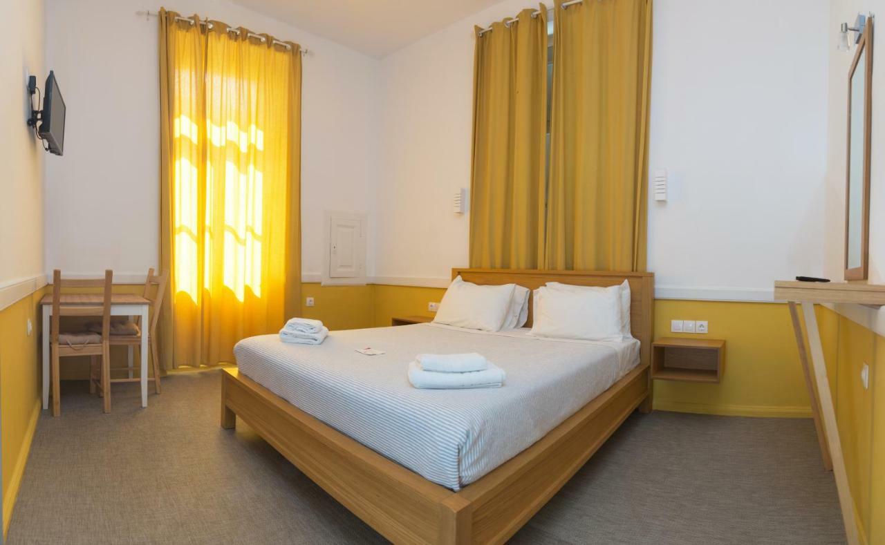 Douskos Guesthouse Hydra  Luaran gambar