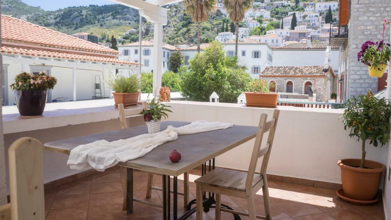 Douskos Guesthouse Hydra  Luaran gambar